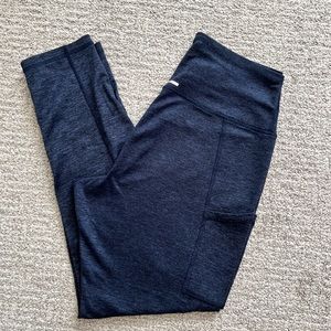 Chill play move/hugger aerie leggings